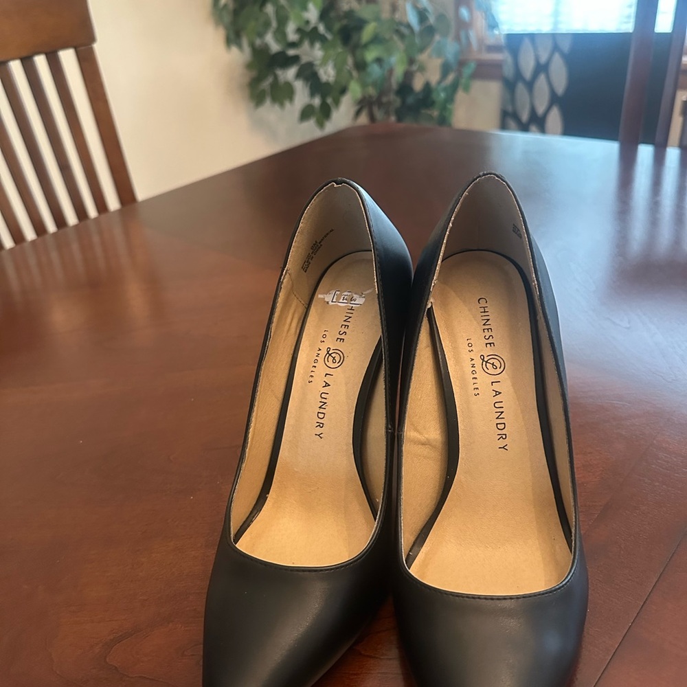 Chinese Laundry Black Heels Timeless Elegance